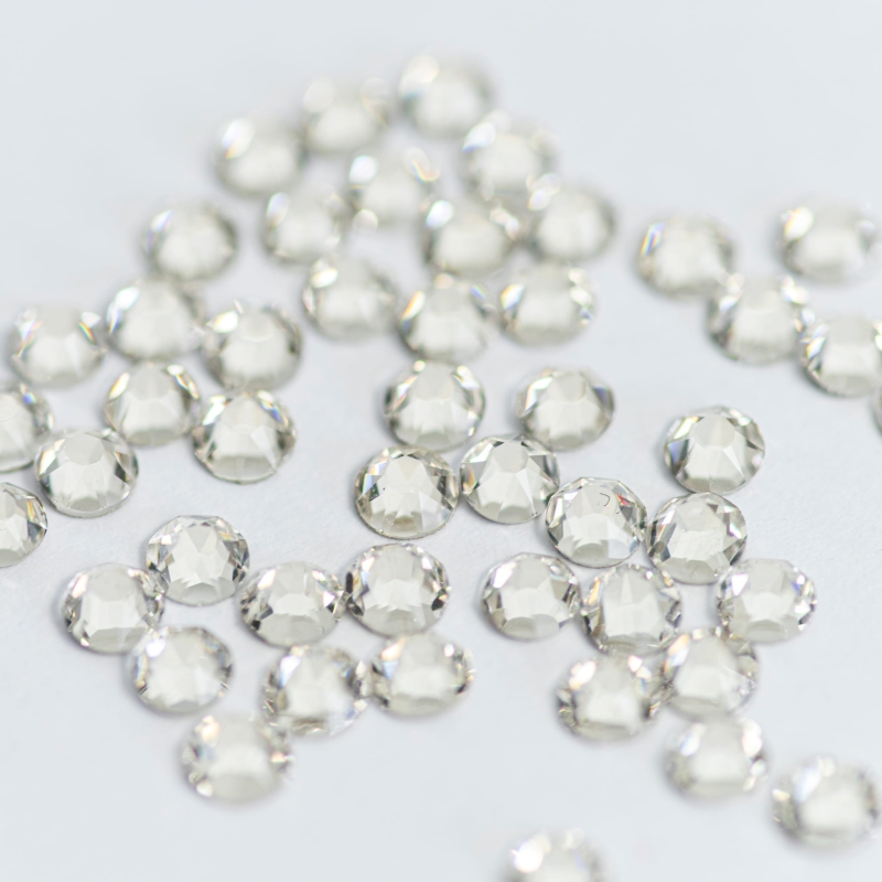 50 szt. Kryształki Crystal rozmiar 8