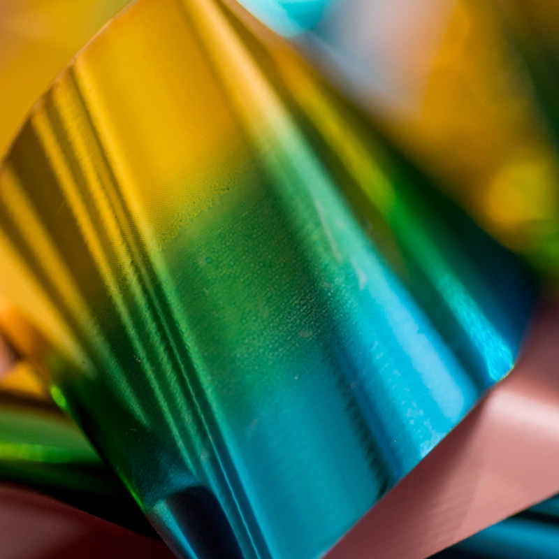 Folia transferowa Multi – metaliczne przejście złota, zieleni i turkusu