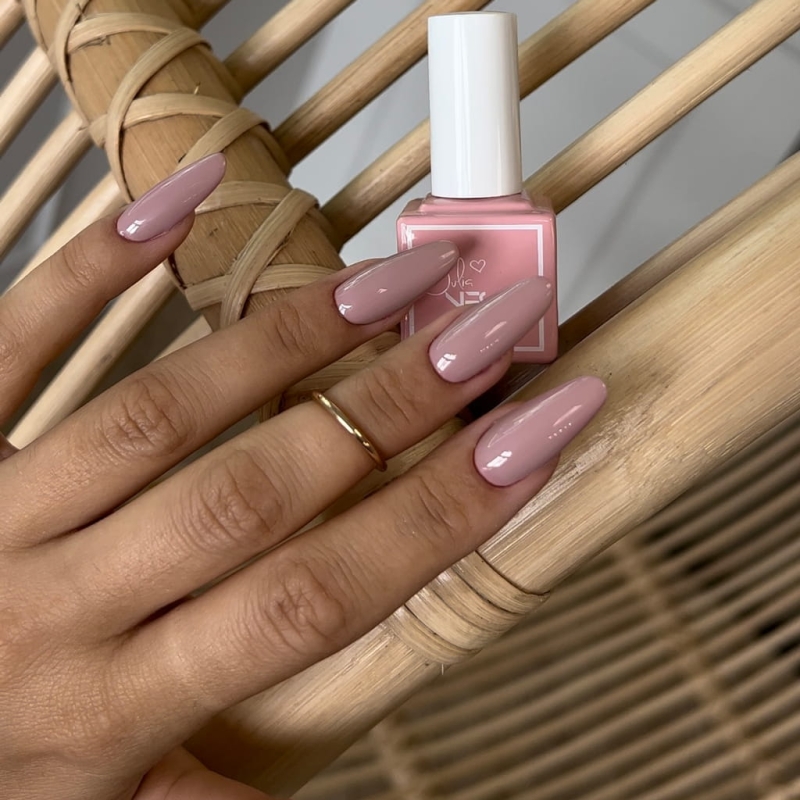 Lakier hybrydowy NessaUV lac 820 8 ml