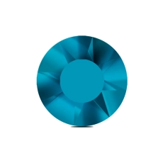 Turkusowy kryształek Turquoise rozmiar 6 w zbliżeniu