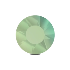 Kryształek Pastel Green w rozmiarze 6 – miętowy, zbliżenie na szlif