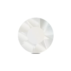 Kryształek Pastel White w rozmiarze 5 – mlecznobiały, zbliżenie na szlif