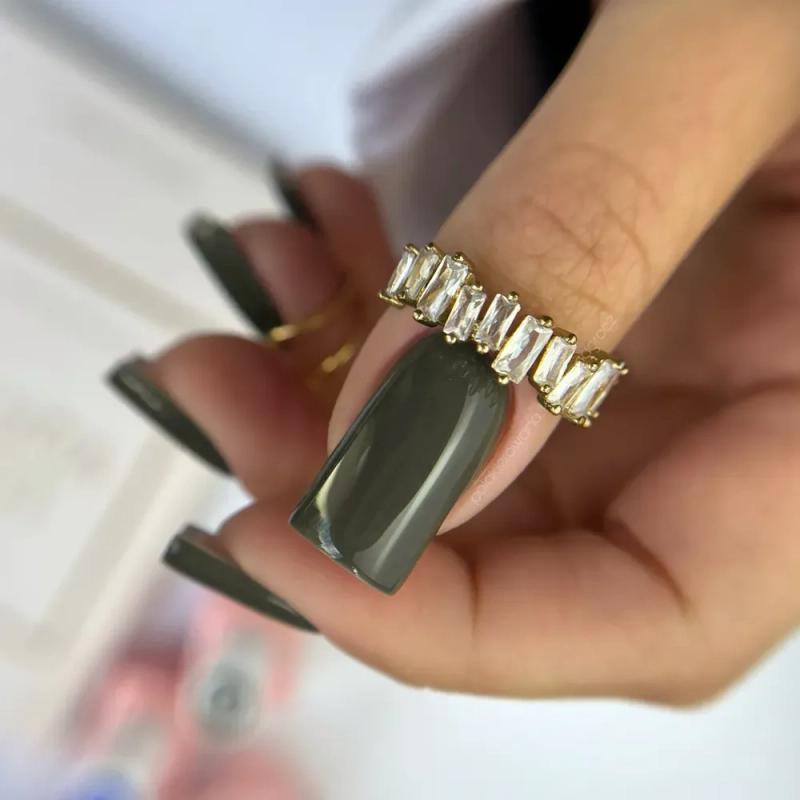 Lakier hybrydowy NessaUV lac 330 8 ml