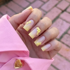 flowernesski-kwiaty-3d-zolte-na-paznokciach-ombre