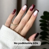 Dłoń z lakierem 969